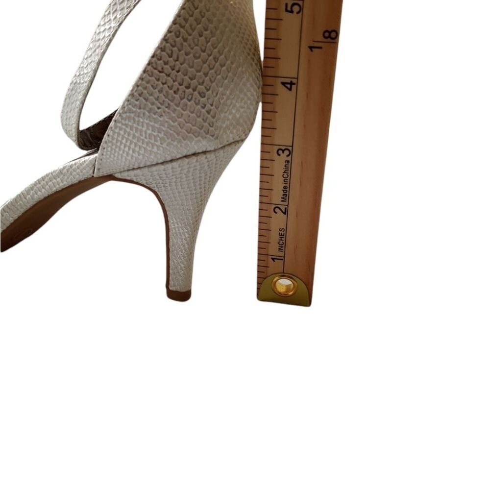Women’s Silver Textured Open Toe Ankle Strap Stiletto Heel Sandals Size 7 - Picture 9 of 10